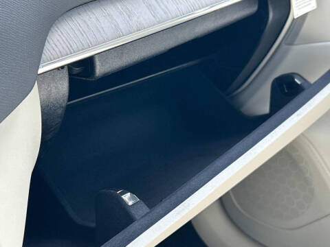 2025 Volvo XC90 T8 Plus Bright Theme 6P