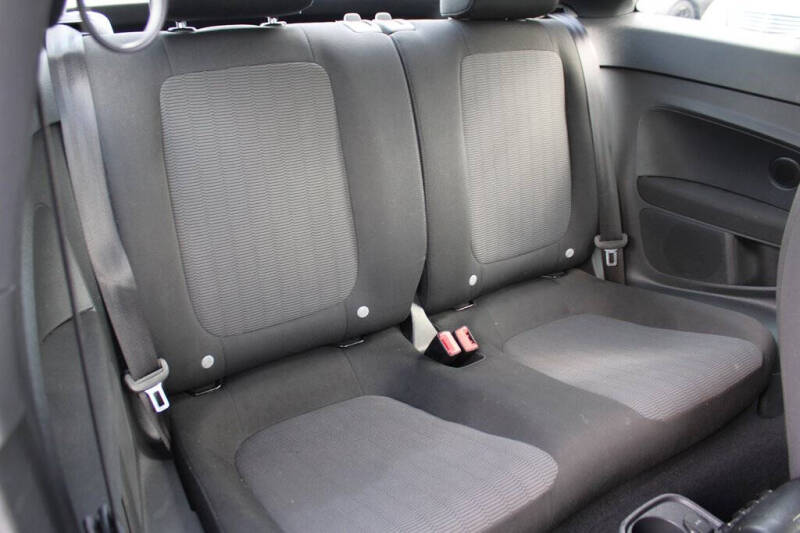 2013 Volkswagen Beetle 2.5L Entry PZEV