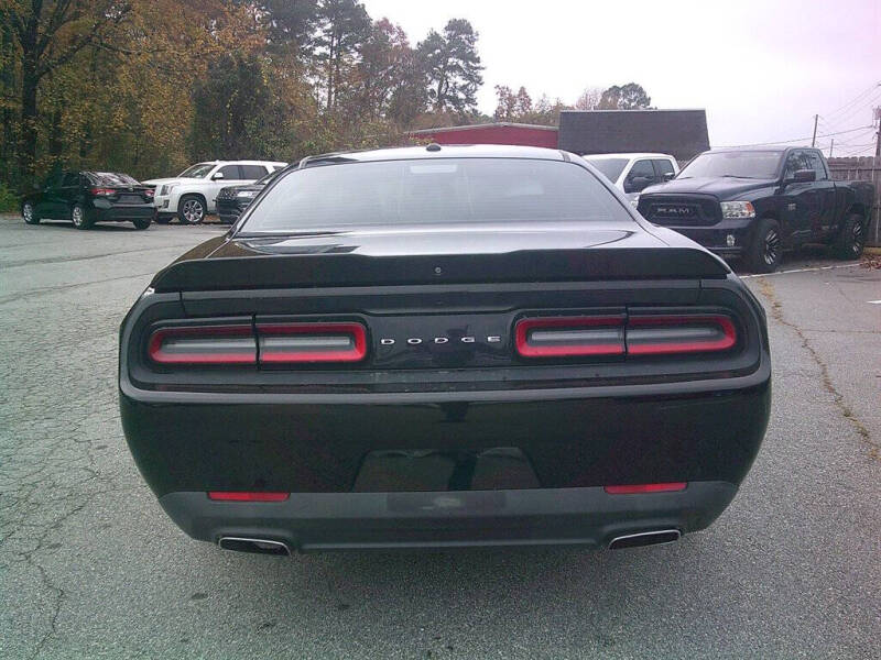 2016 Dodge Challenger SXT