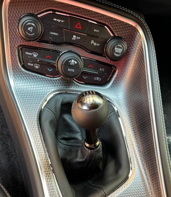 2015 Dodge Challenger SRT Hellcat