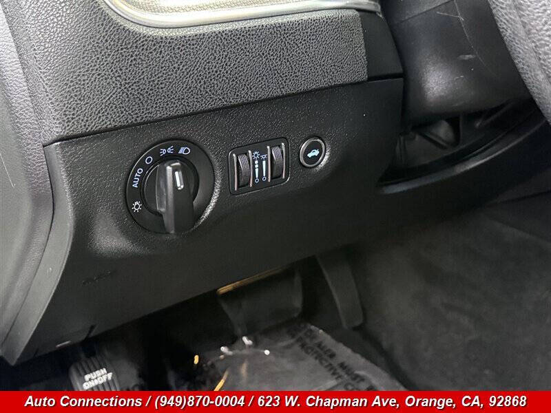 2011 Dodge Charger SE