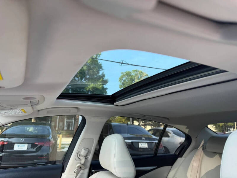 2015 Infiniti Q50