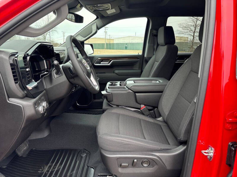 2026 GMC Sierra 1500 Elevation Standard