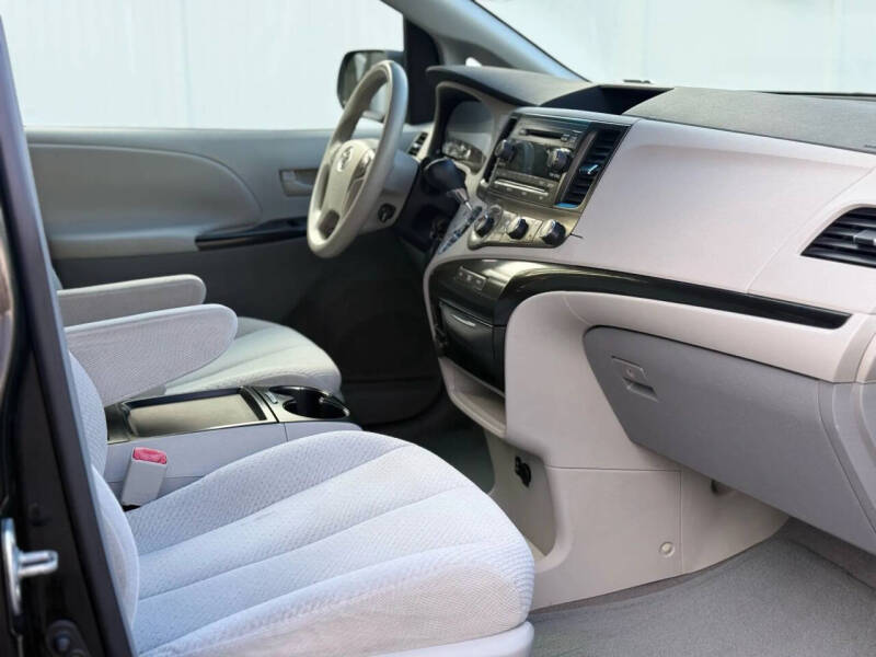2011 Toyota Sienna