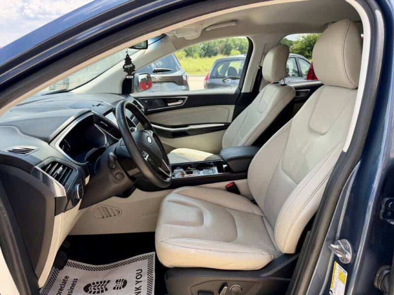 2019 Ford Edge Titanium