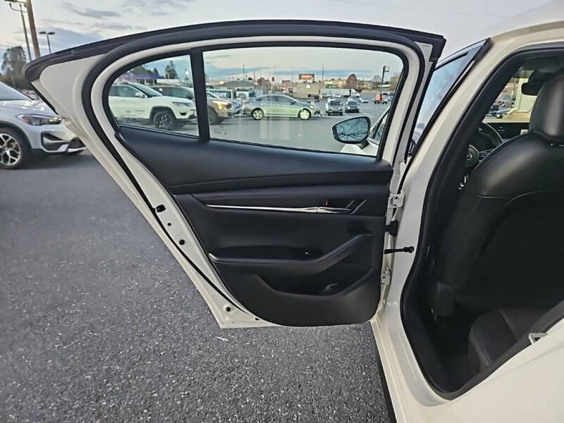 2022 Mazda Mazda3 Sedan Premium