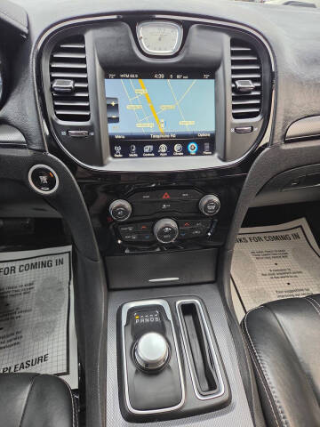 2016 Chrysler 300 S