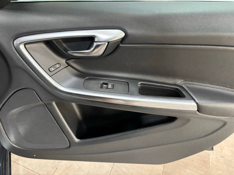 2016 Volvo S60 T5 Drive-E Premier