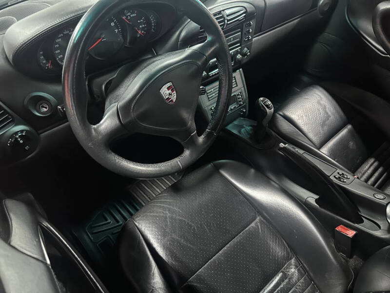 2001 Porsche 911 Carrera