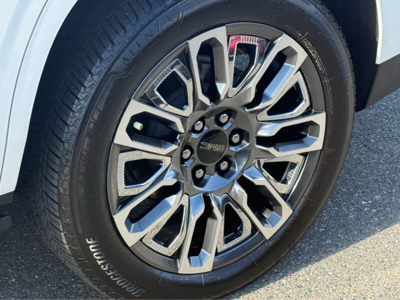 2024 GMC Yukon Denali Ultimate