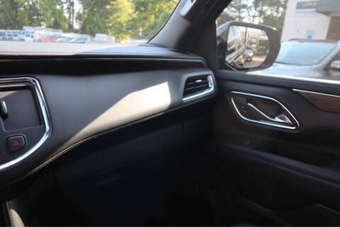 2023 Chevrolet Suburban LT