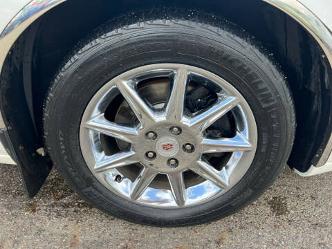 2011 Cadillac DTS Luxury Collection