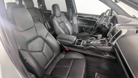 2014 Porsche Cayenne Platinum