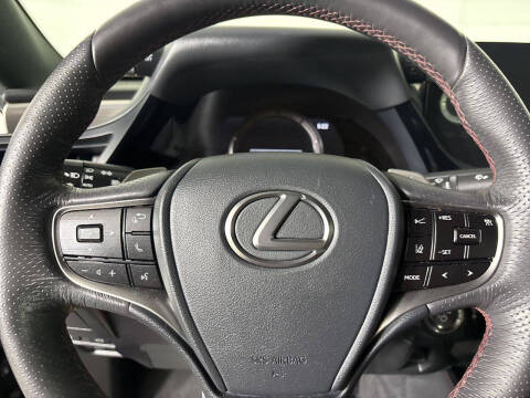 2023 Lexus ES 300h