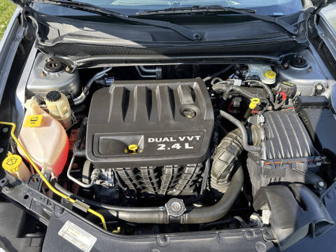 2013 Dodge Avenger SE