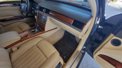 2004 Volkswagen Phaeton Premiere Edition W12