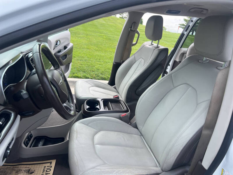 2017 Chrysler Pacifica Touring Plus