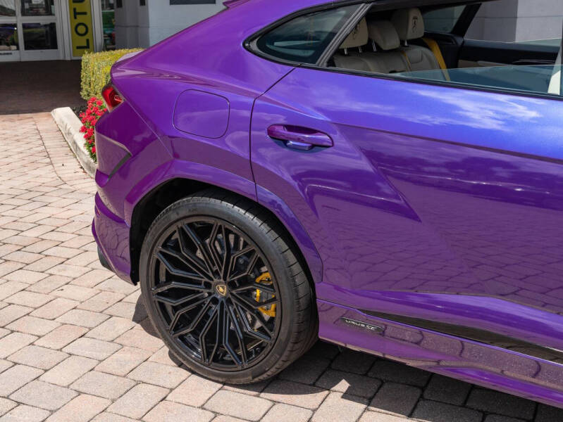 2025 Lamborghini Urus SE