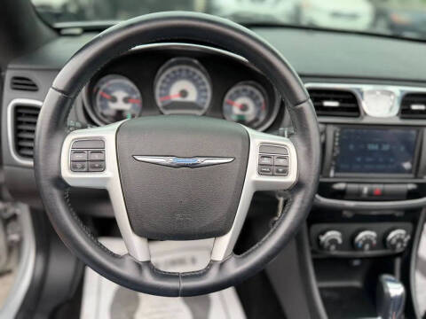 2012 Chrysler 200 Touring