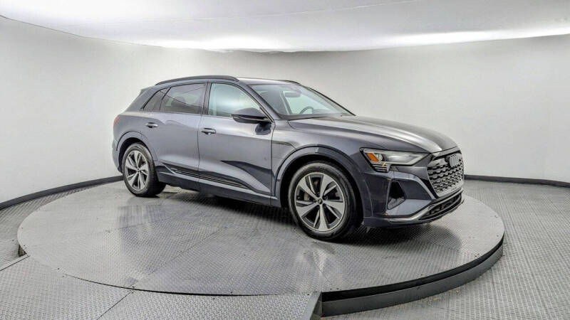 2024 Audi Q8 e-tron quattro Premium