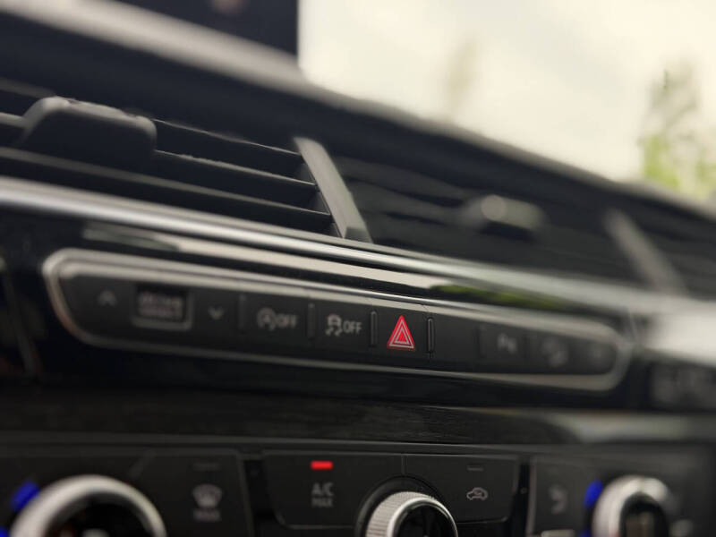 2019 Audi Q7 quattro Premium 55 TFSI