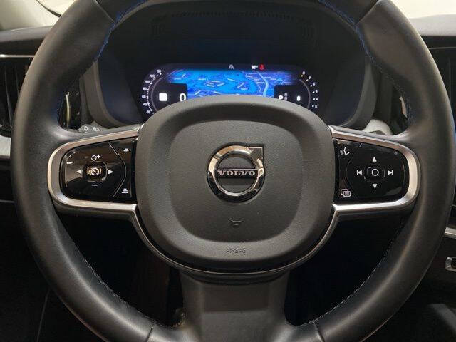 2025 Volvo XC60 B5 Plus Dark Theme