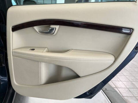 2013 Volvo XC70 T6 Premier Plus