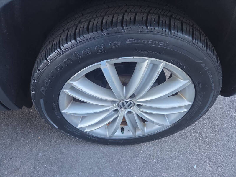 2014 Volkswagen Tiguan S 4Motion