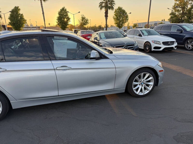 2012 BMW 3 Series 328i