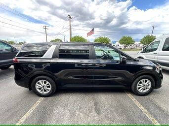 2022 Kia Carnival LX