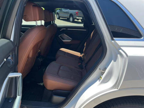 2020 Audi Q3 quattro Premium 45 TFSI