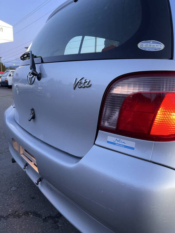 2000 Toyota Vitz Yaris
