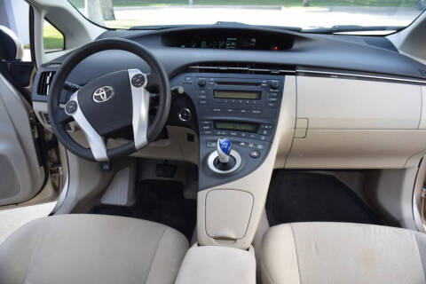 2010 Toyota Prius III