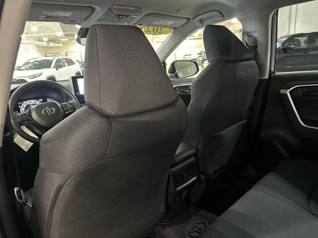 2025 Toyota RAV4 Hybrid LE