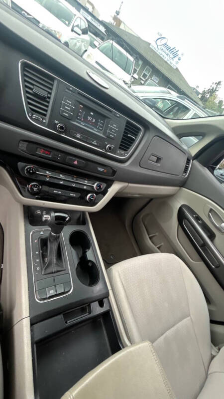 2016 Kia Sedona LX