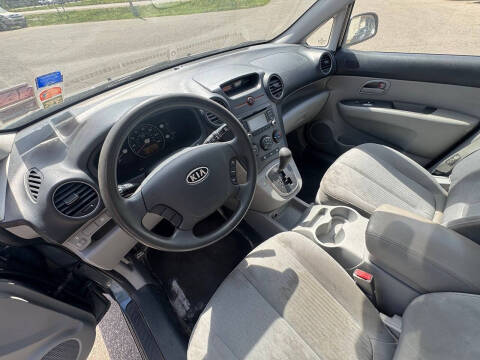 2009 Kia Rondo EX