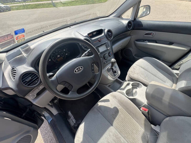 2009 Kia Rondo EX