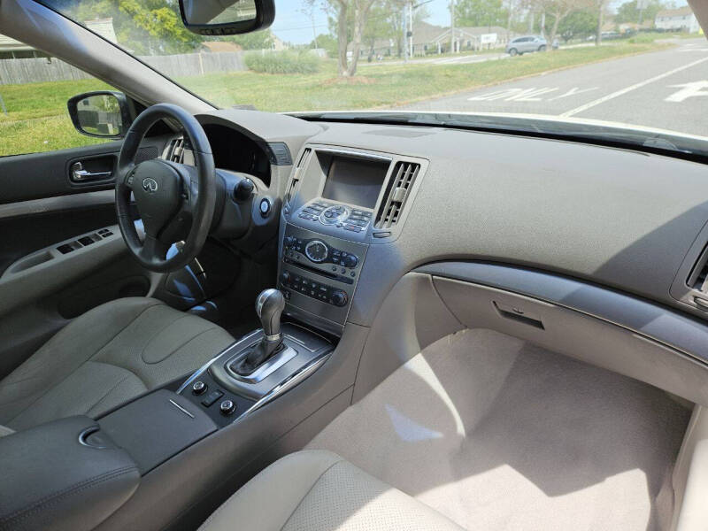 2015 Infiniti Q40