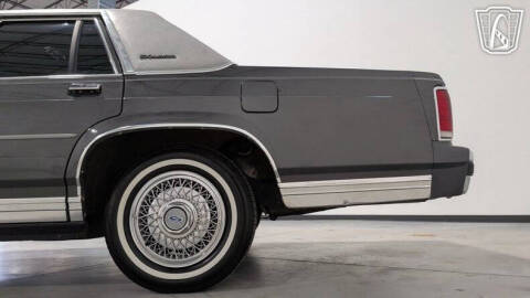 1988 Ford Crown Victoria