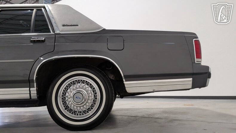 1988 Ford Crown Victoria