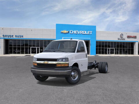 2025 Chevrolet Express 3500