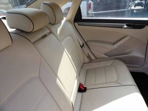 2018 Volkswagen Passat 2.0T R-Line