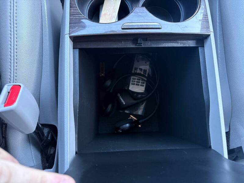 2017 Toyota Sienna XLE Premium 7-Passenger