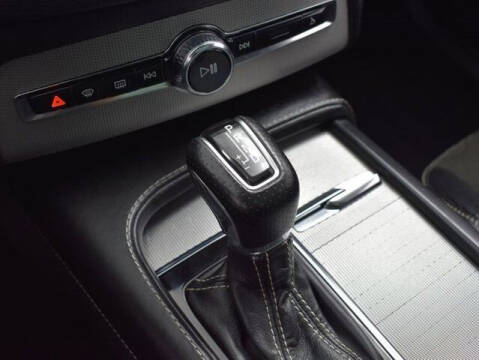 2018 Volvo XC90 T6 R-Design