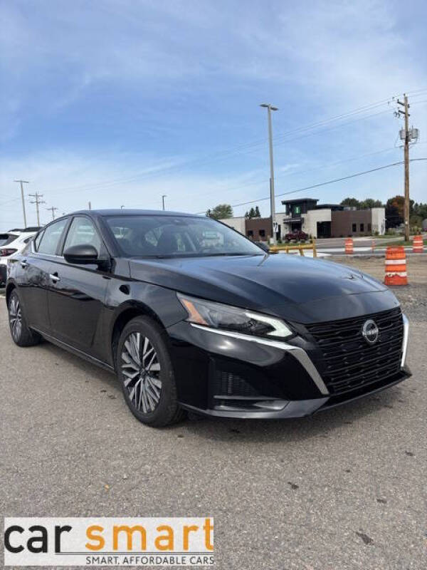 2024 Nissan Altima SV's photo