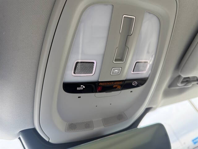 2023 Volvo XC90 B6 Core