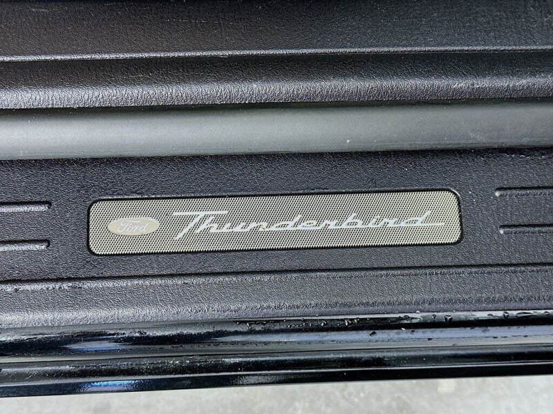2005 Ford Thunderbird Deluxe