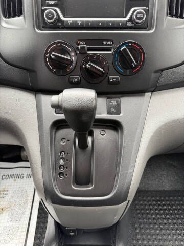 2019 Nissan NV200 SV