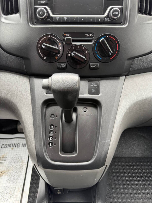 2019 Nissan NV200 SV