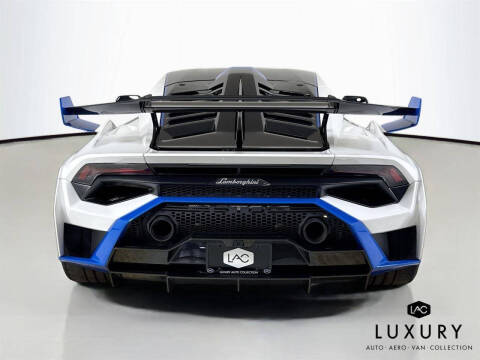2023 Lamborghini Huracan STO